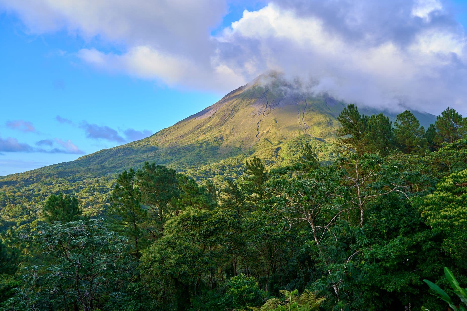 eSIM for Arenal — destination 1