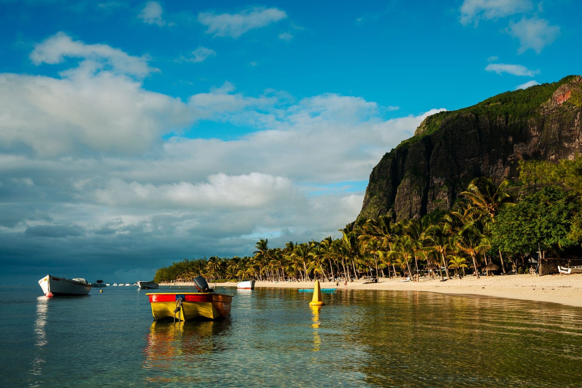 eSIM for Chamarel — destination 1