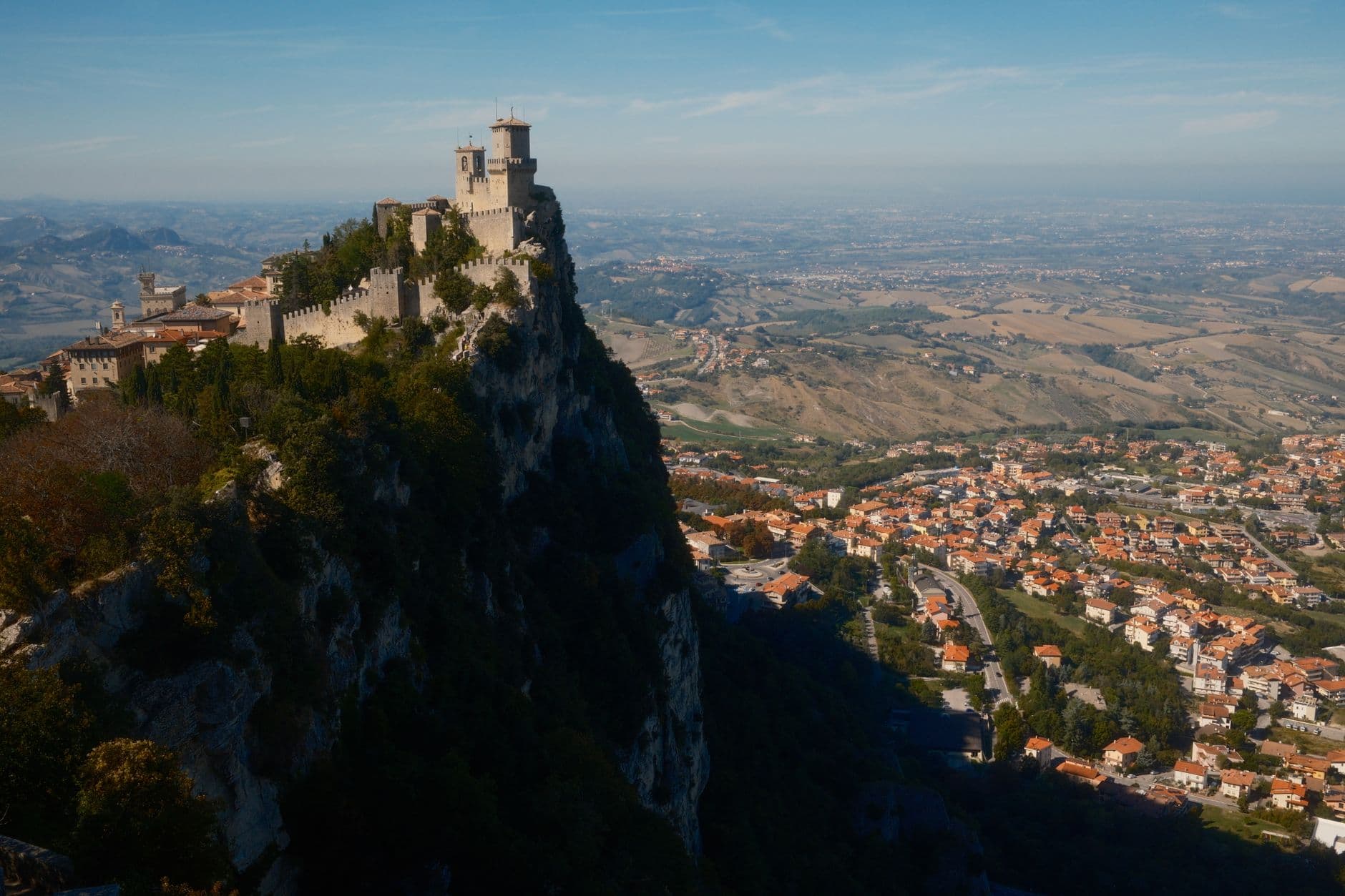 eSIM for San Marino City — destination 1